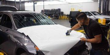 A Step-by-Step Guide to Choosing the Right Vinyl Wrap for Your Car
